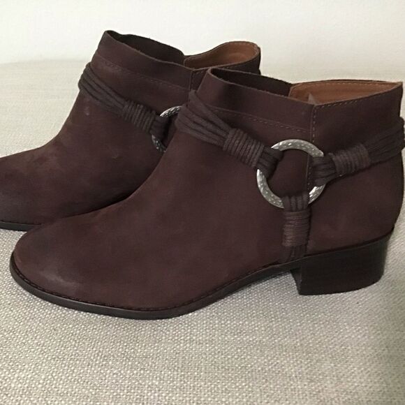 Bernado Francesca Bootie NWOT  - Picture 7 of 11